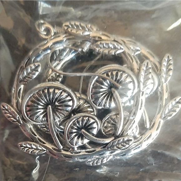 Silver antiqued titanium Mushroom leaf hoop boho earrings new - Picture 2 of 3